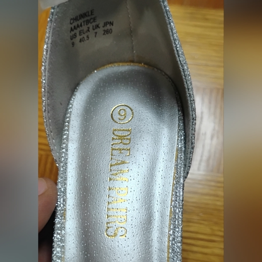 Dream pairs, Silver Glitter block heel sandal size 9 - Picture 14 of 16
